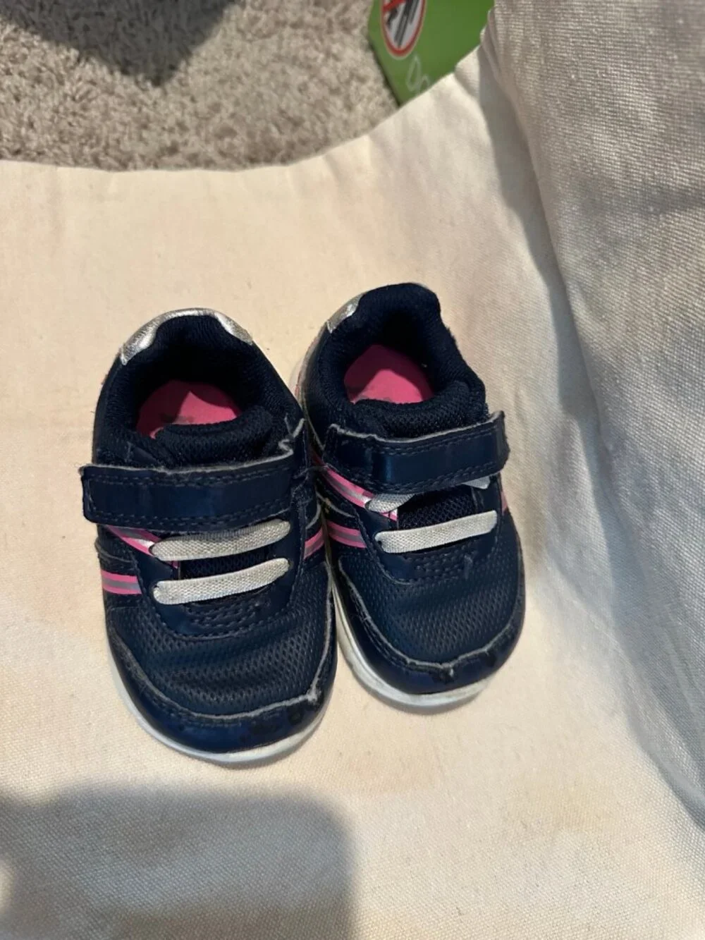 Toddler play shoes size 3c